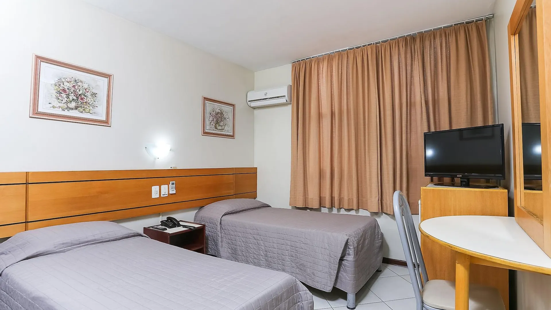 Hotel Express Maua Porto Alegre 3*,  Brazil